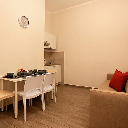 Apartcity Naples B&B Eksteriør bilde